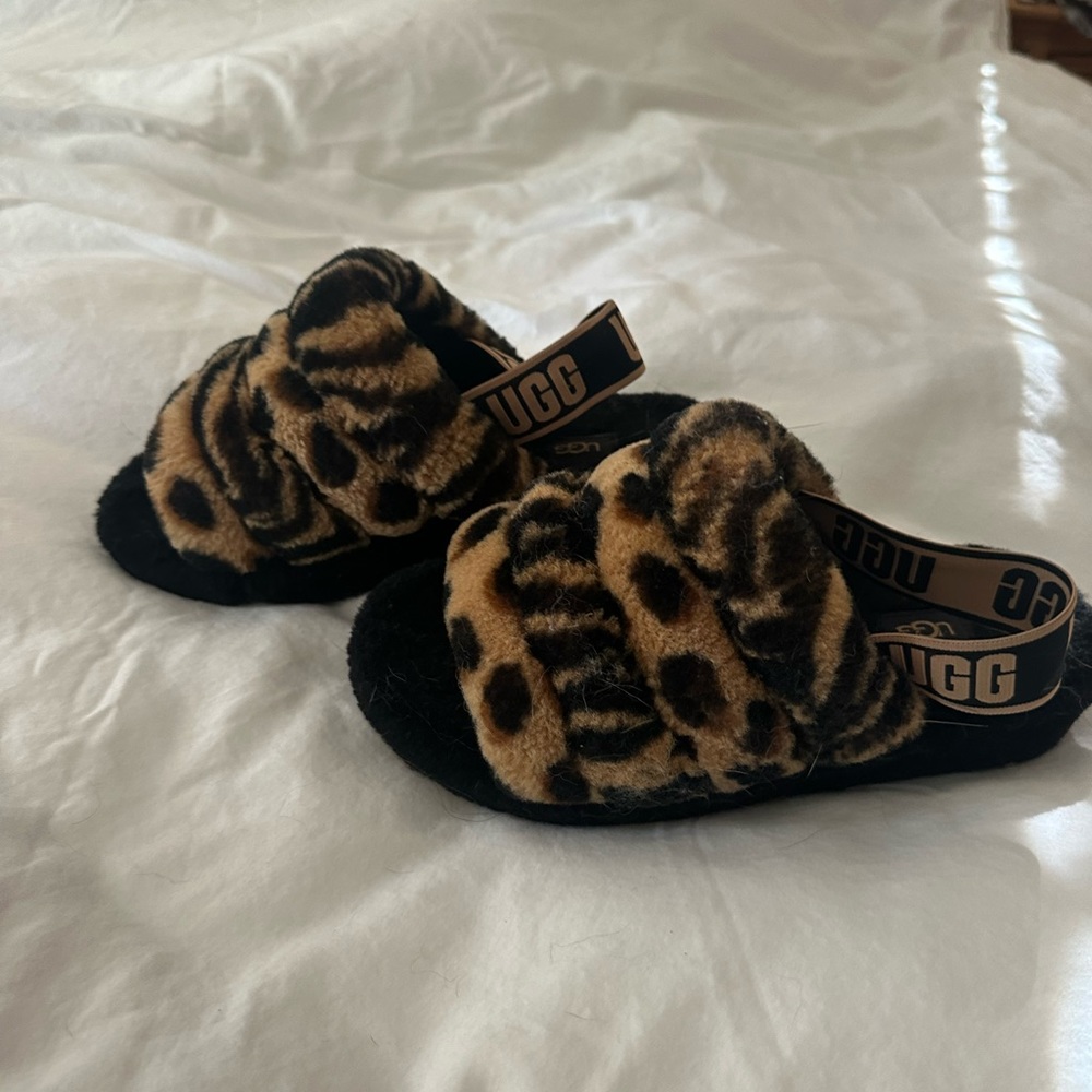 Ugg slippers women size 8